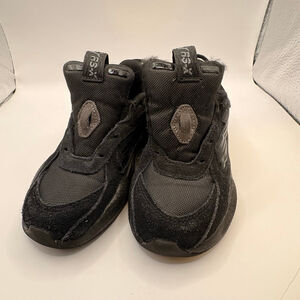 Boys Puma Sneakers Black 10 (Toddler Boy)‎
